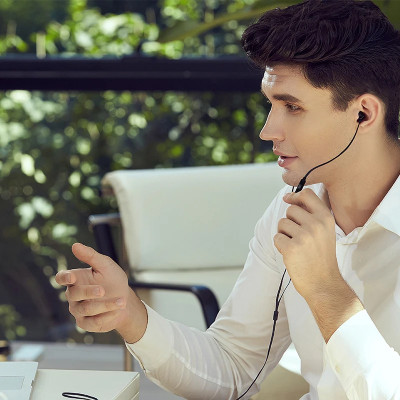 سماعات أذن سلكية مع ميكروفون