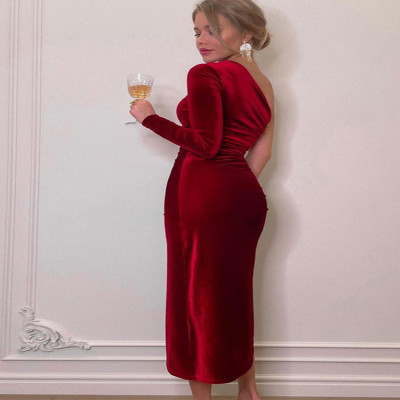 Women's medium-length elegant dress with long sleeves