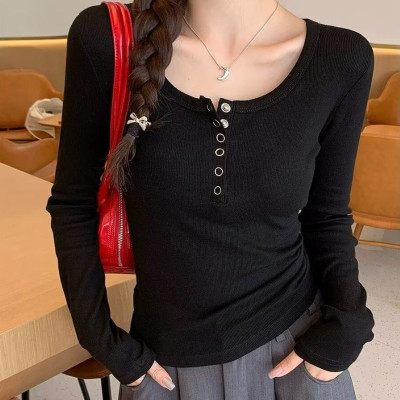 تي شيرت نسائي بقصة ضيقة وأكمام طويلة، قميص مضلع بر...