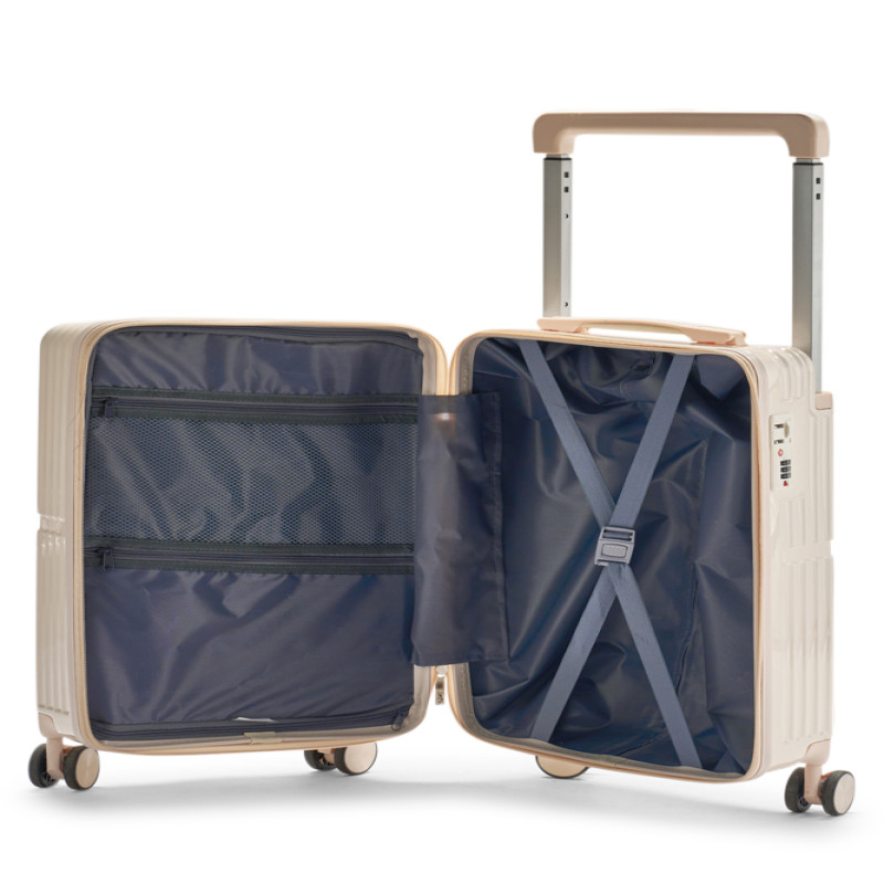 طقم شنط سفر من ليمرا مصنوع من مادة البولي كربونات...