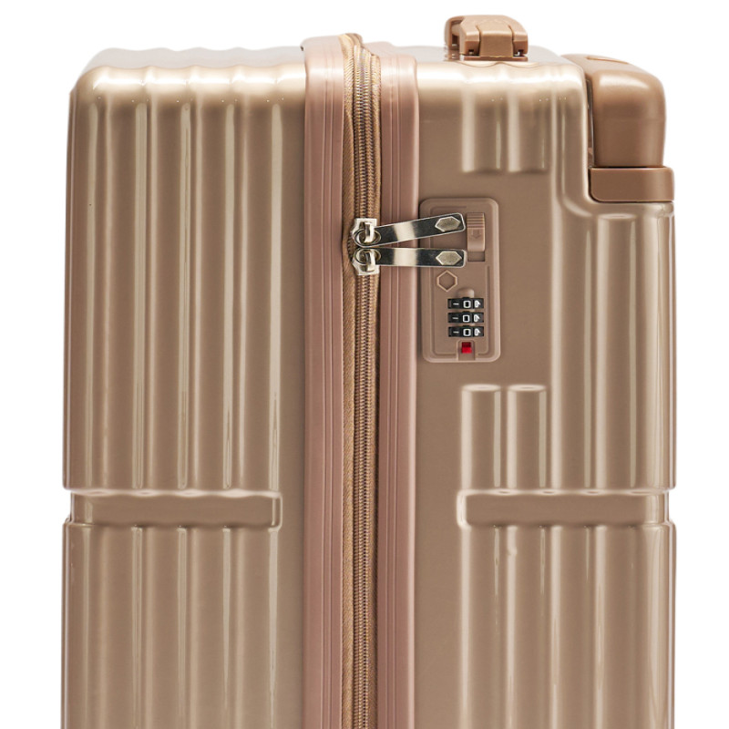 طقم شنط سفر من ليمرا مصنوع من مادة البولي كربونات...