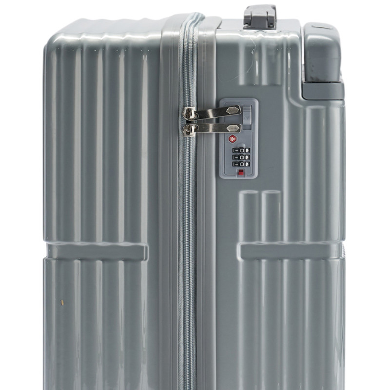 طقم شنط سفر من ليمرا مصنوع من مادة البولي كربونات...