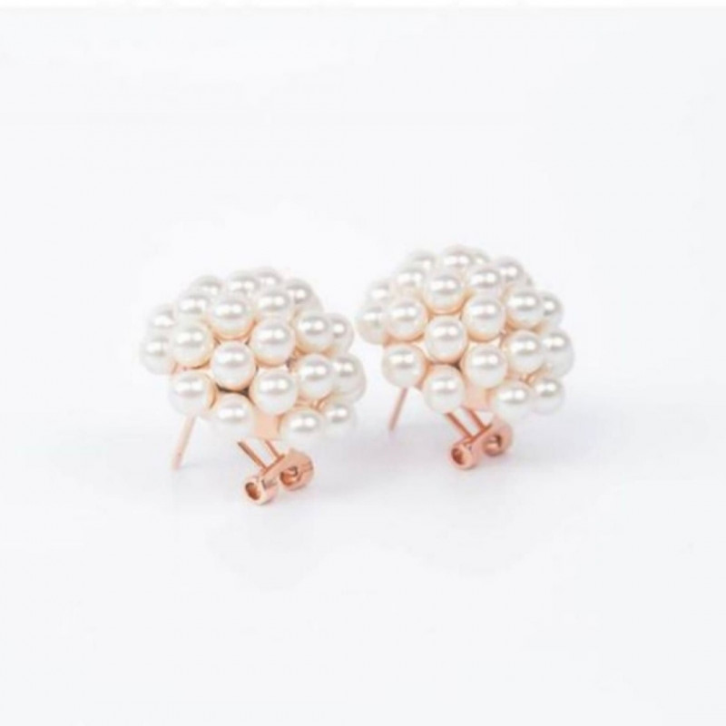 طقم ناعم من اللؤلؤ الفاخر مع سلسال مطلي بالذهب )