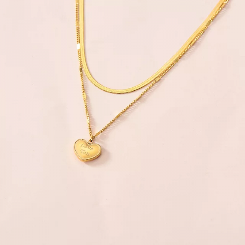 سلسال مزدوج على شكل قلب مزين بعبارة I love you