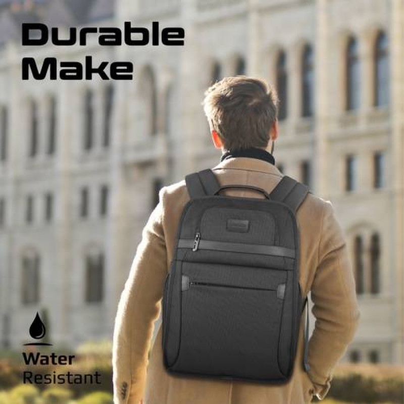 اكتشف المزيج المثالي من الأناقة والراحة مع حقيبة ا...