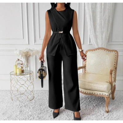 طقم نسائي أنيق جداً