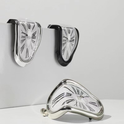 الساعة المنصهرة لسالفادور دالي من فاريفر، هدية مرح...