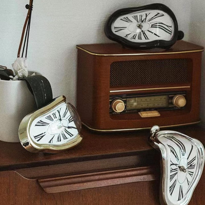 الساعة المنصهرة لسالفادور دالي من فاريفر، هدية مرح...