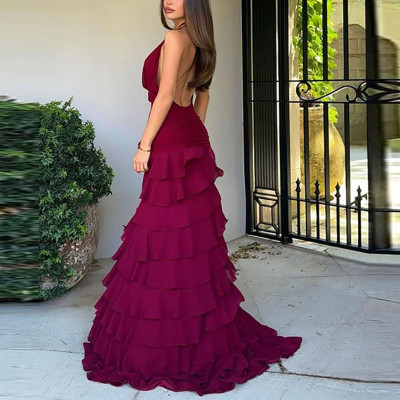 فستان سهرة نسائي بتصميم أوروبي مثير