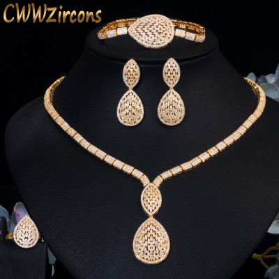 مجموعة من المجوهرات الفاخرة من CWWZircons على شكل...