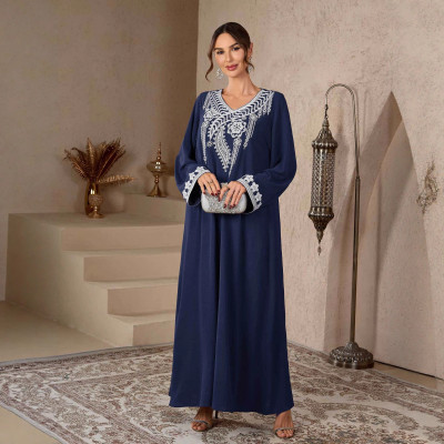 جلابية نسائية بتصميم راقي و فاخر