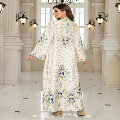 جلابية مغربية فاخرة بتصميم وايت تايقر