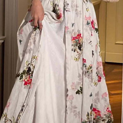 فستان نسائي أنيق بتصميم فاخر و مميز