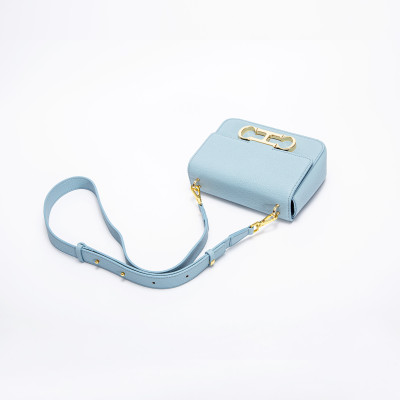 حقيبة كروس معدنية بسيطة للنساء حقيبة كتف عصرية ،