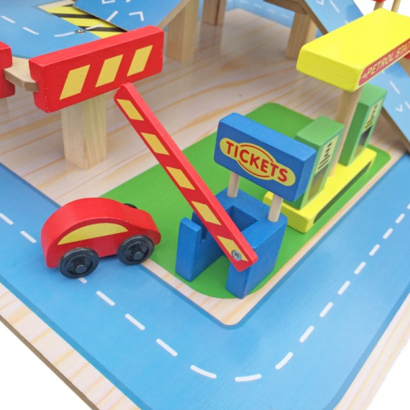 لعبة موقف سيارات خشبي تركيب