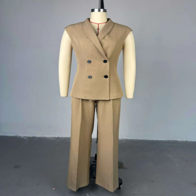 طقم نسائي فاخر بتصميم كلاسيكي أنيق وراقي