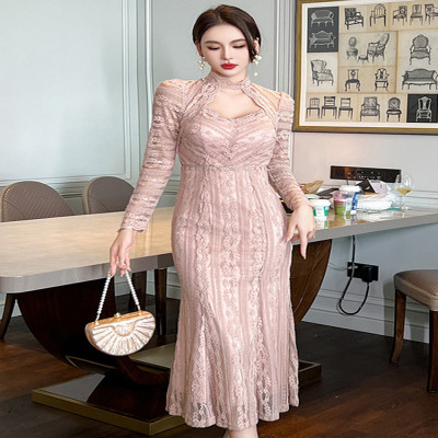 Long women's dress made of lace