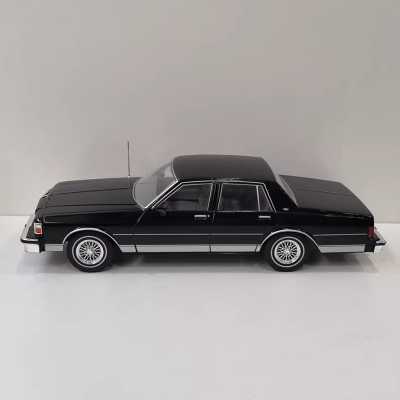 نموذج سيارة ثابت مصنوع من خليط معدني لمحاكاة تشيفي...