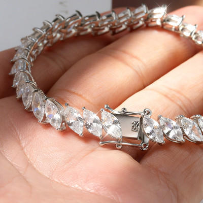 KNOBSPIN 0.5CT ماركيز قص معتمد مويسانيتي أساور الت...