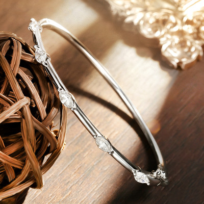 سوار KNOBSPIN من الموسانيت بخمسة أحجار بقطع ماركيز...