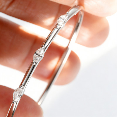 سوار KNOBSPIN من الموسانيت بخمسة أحجار بقطع ماركيز...