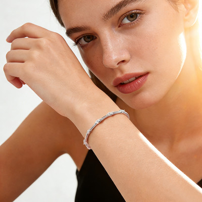 سوار KNOBSPIN من الموسانيت بخمسة أحجار بقطع ماركيز...