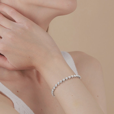 KNOBSPIN D VVS1 سوار تنس مويسانيتي على شكل قلب أصل...