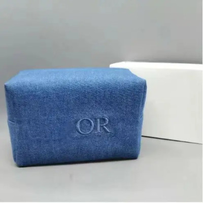 حقيبة مكياج محمولة ذات سعة كبيرة للسفر ومستحضرات ا...