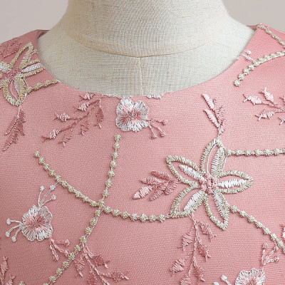 فستان بناتي وردي مطرز بالزهور مُزين بفيونكة للأطفا...