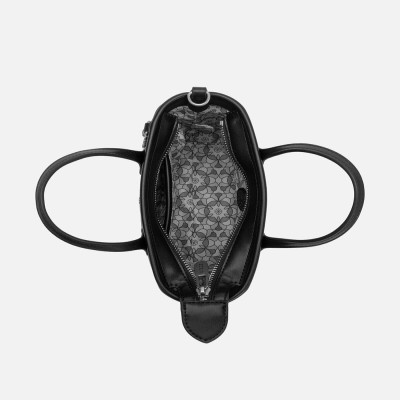 ‎ شنطة نسائية من الجلد بلون أسود