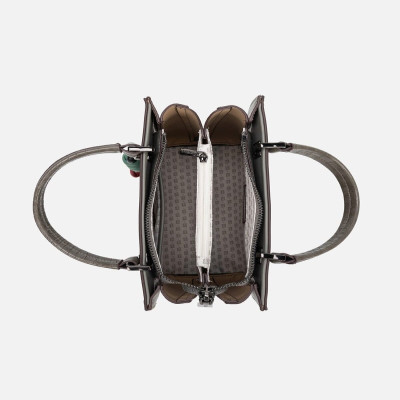 ‎ شنطة نسائية كلاسيك بلون رمادي