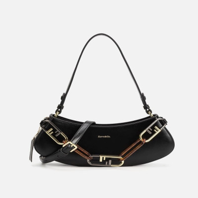 ‎ شنطة نسائية باللون الأسود