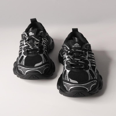 ‎ حذاء نسائي عصري باللون الأسود