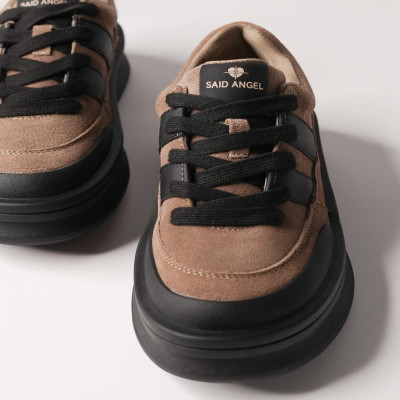 ‎ حذاء نسائي عملي باللون الأسود و البني