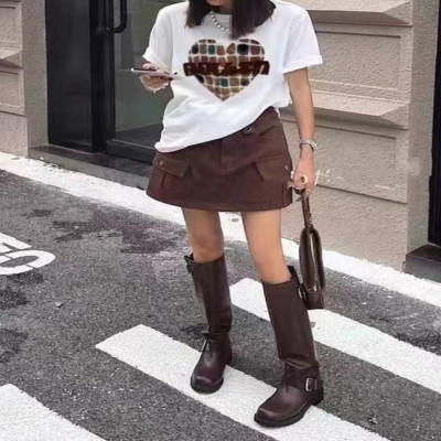 ‎ تي شيرت نسائي باللون الأبيض