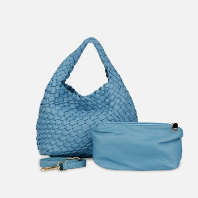 ‎ شنطة نسائية بتصميم عصري بلون أزرق