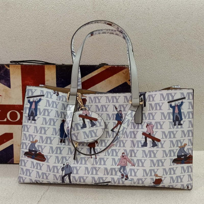 ‎ شنطة نسائية بتصميم عصري بلون أبيض