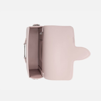 ‎ شنطة نسائية من الجلد بلون أرجواني