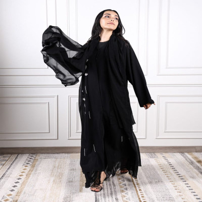 ‎ عباية نسائية شيفون بلون أسود