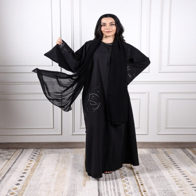 ‎ عباية نسائية كريب بلون أسود