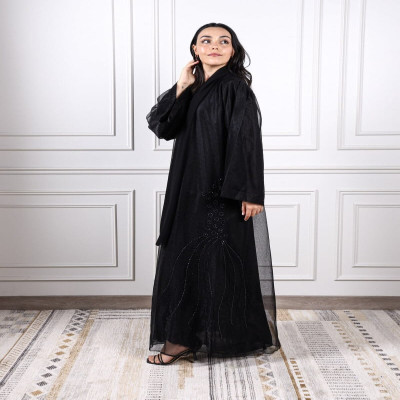 ‎ عباية نسائية بتصميم مميز أسود