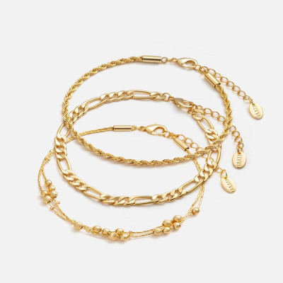 هدايا نسائية مميزة باللون الذهبي