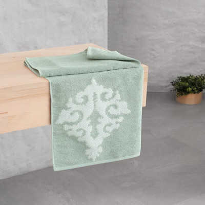 منشفة كلاسيك باللون الأخضر