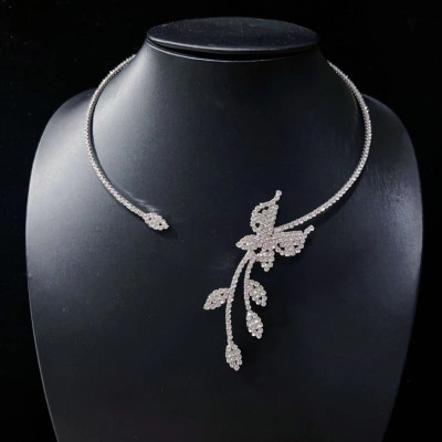 المألوف والمبتكرة حجر الراين فراشة مفتوحة العنق ال...