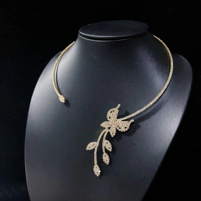 المألوف والمبتكرة حجر الراين فراشة مفتوحة العنق ال...