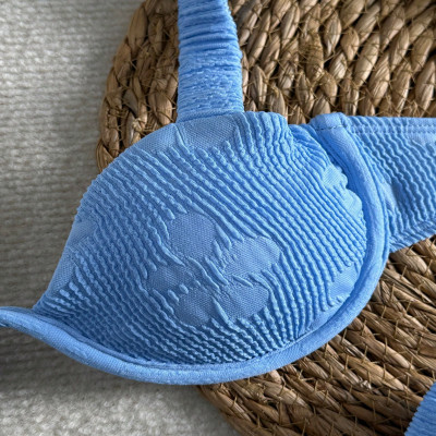 طقم ملابس سباحة بيكيني نسائي من BIKINX مزخرف بالزه...