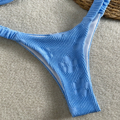 طقم ملابس سباحة بيكيني نسائي من BIKINX مزخرف بالزه...