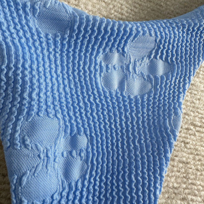 طقم ملابس سباحة بيكيني نسائي من BIKINX مزخرف بالزه...