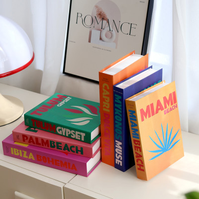 كتب مزيفة للديكور 3 في كل مجموعة