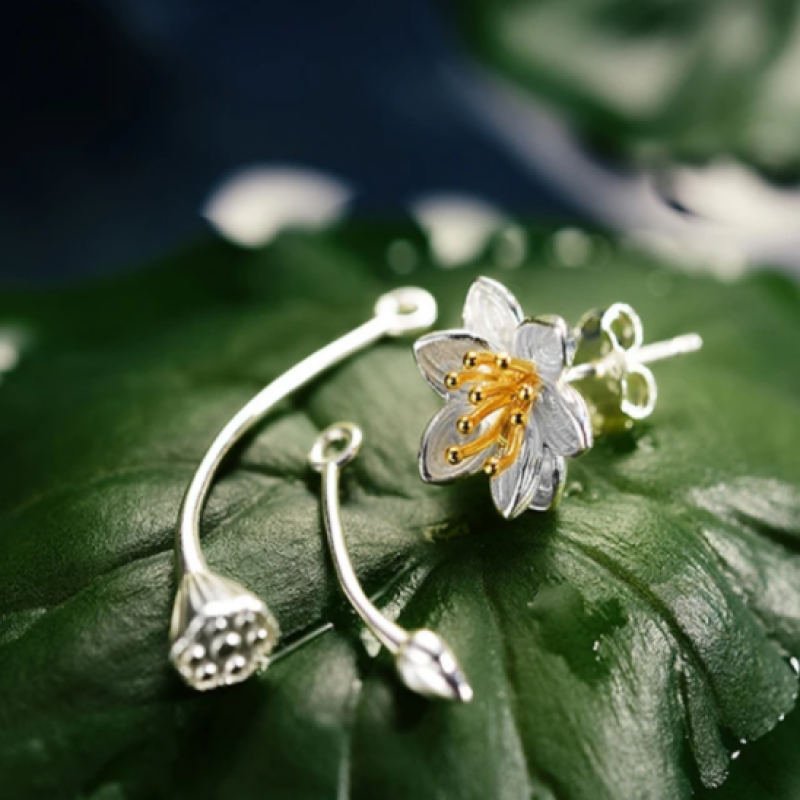 أقراط زهرة اللوتس فضة 925 مصنوعة يدوياً